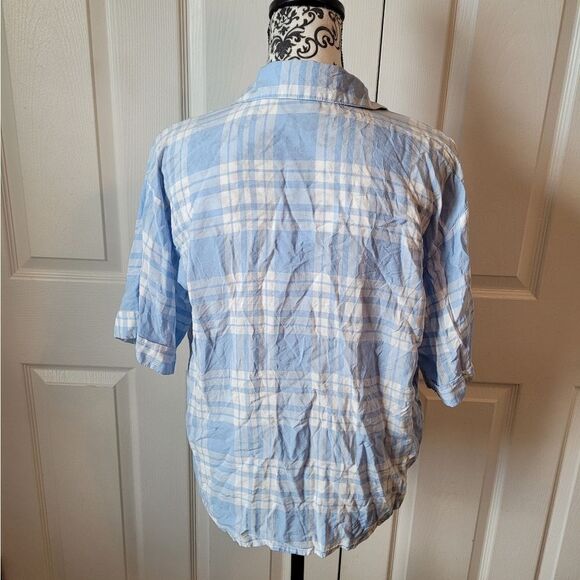 Hint of blush blue plaid woman's button up Short sleeve top - Picture 3 of 6